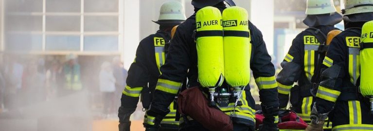Yhteisöllinen näkökulma defusing-työskentelyyn